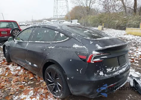 2024 Tesla Model 3 Performance All-Wheel Drive z USA, uszkodzony, nr VIN 5YJ3E1ET0RF835537